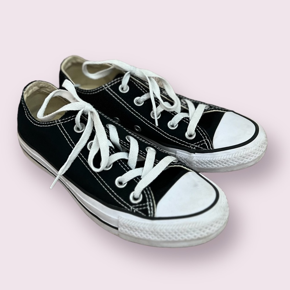 Youth Converse size 4